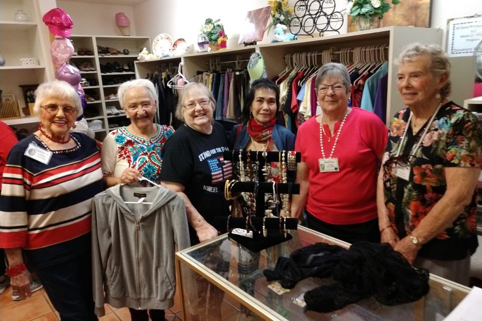 Havas senior center thrift store