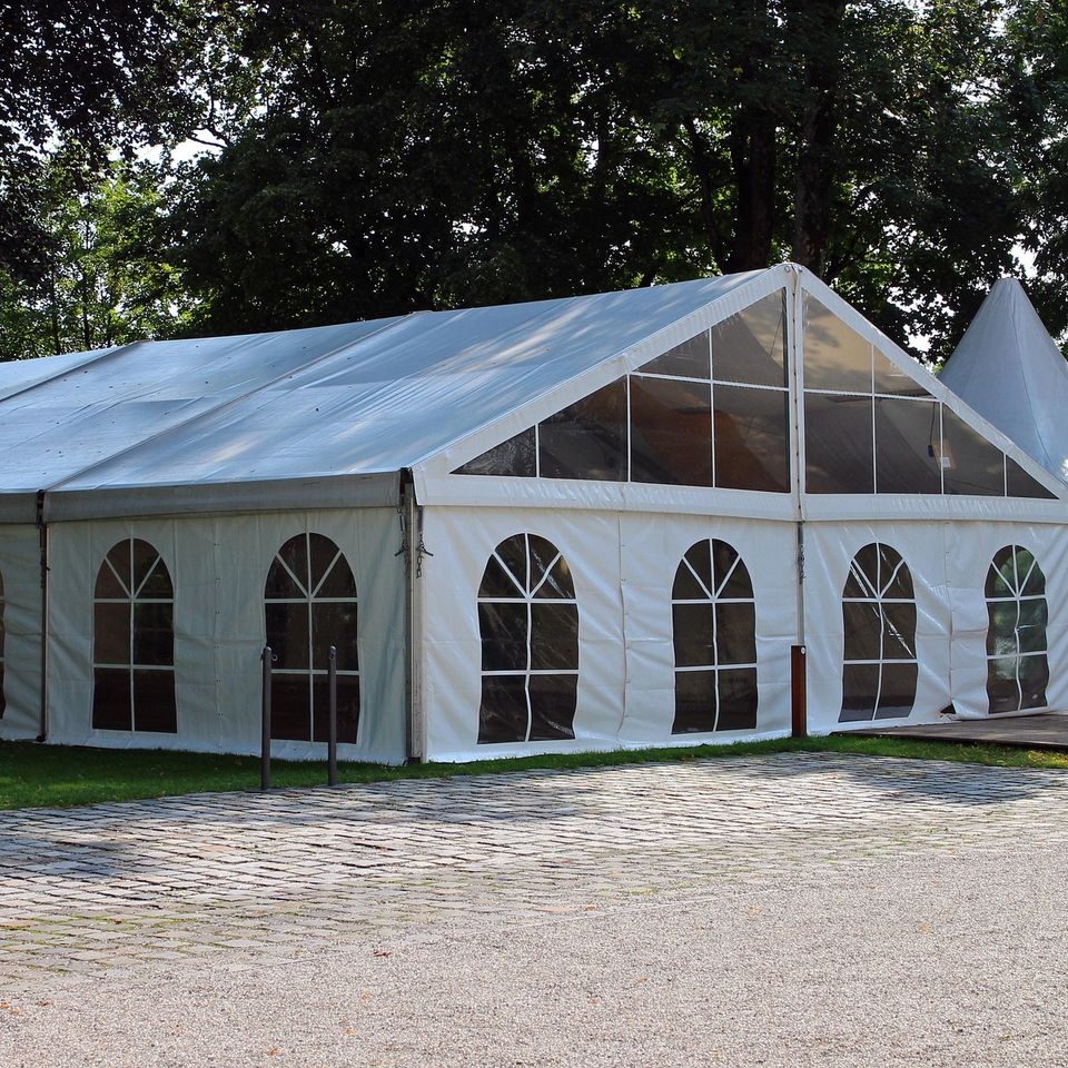 Custom Tent Manufacturing