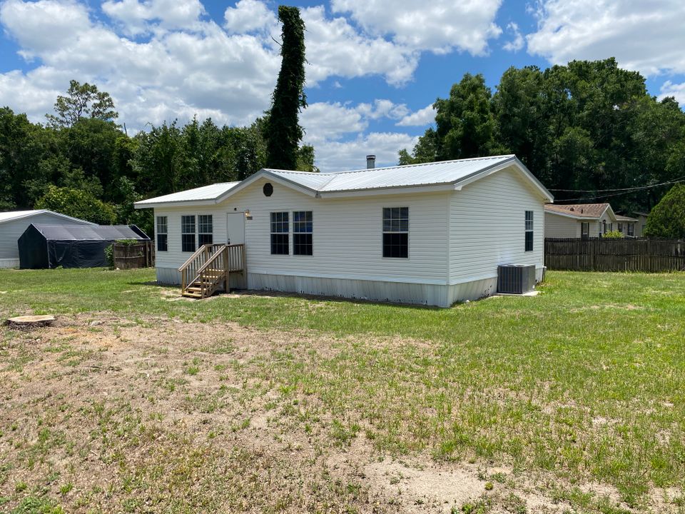 1390 out front