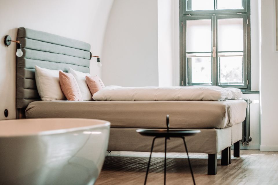 Bed and Breakfast room