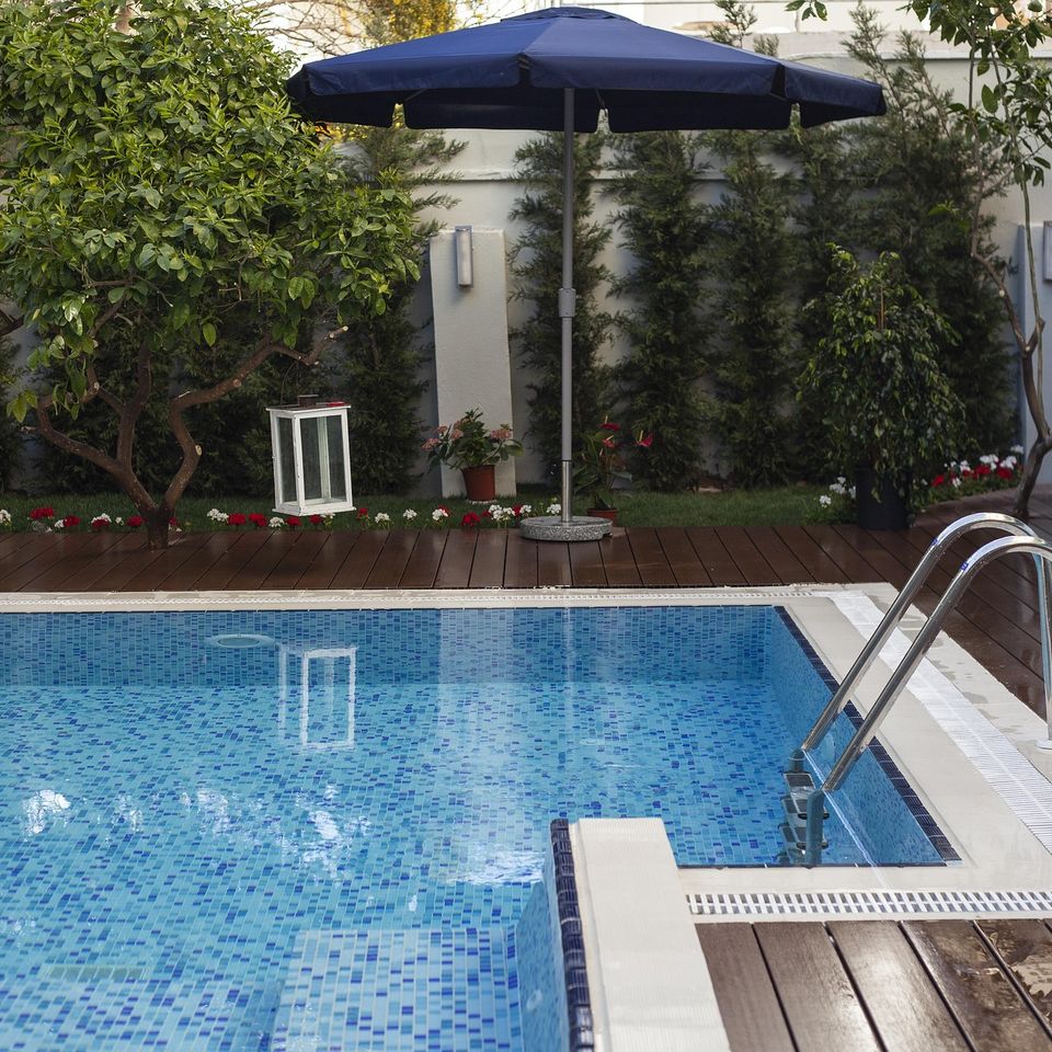 Pool g4d3955501 1920