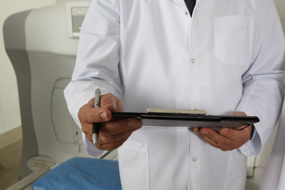 Doctor 57e2d74b4c 1920