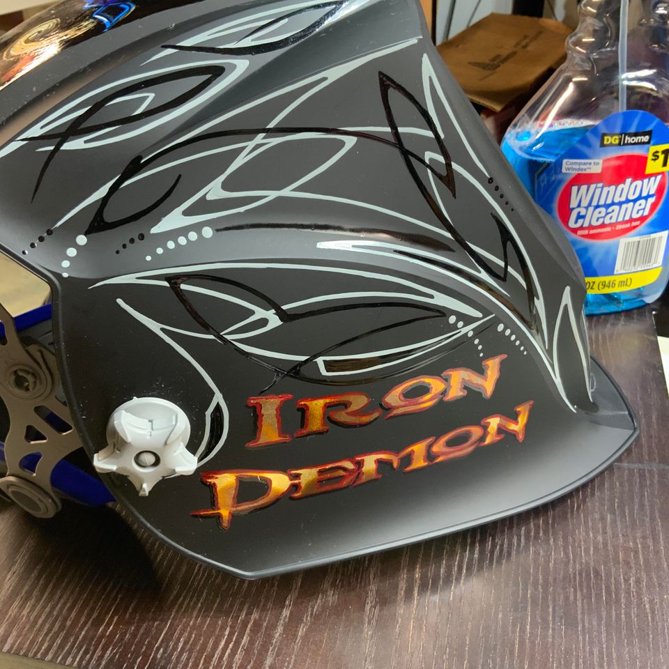 Creative custom pinstriping design and artistic projects created by Skeeter's Grafix.