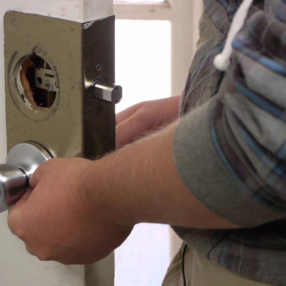 Fix door lock lake norman