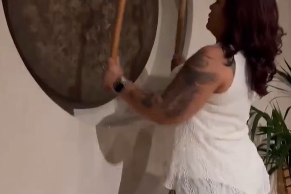 Yemaya Playing a gong