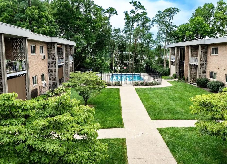 Courtyard1