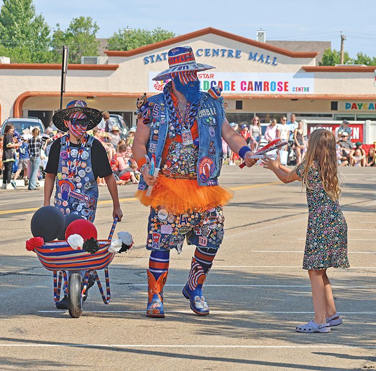 Parade 3