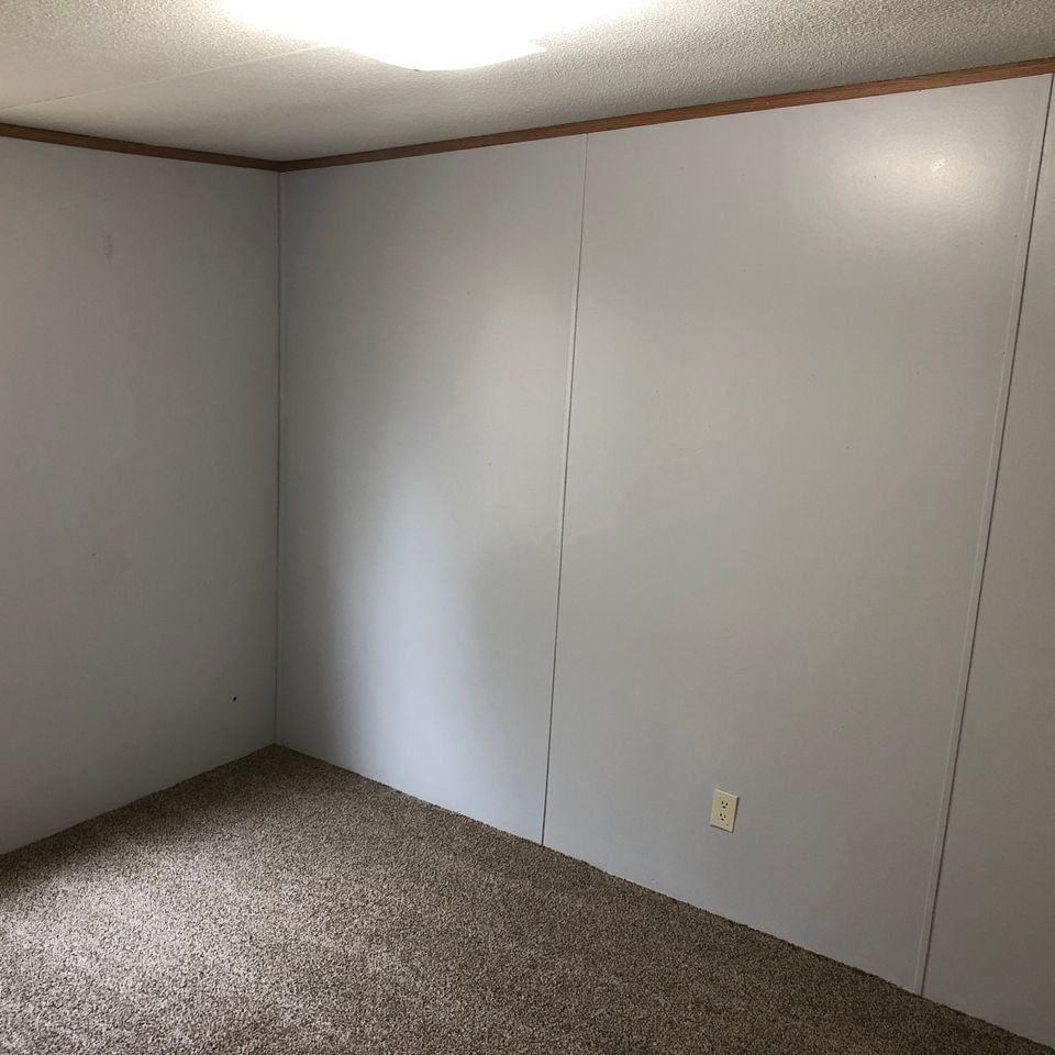 18449 spare room front