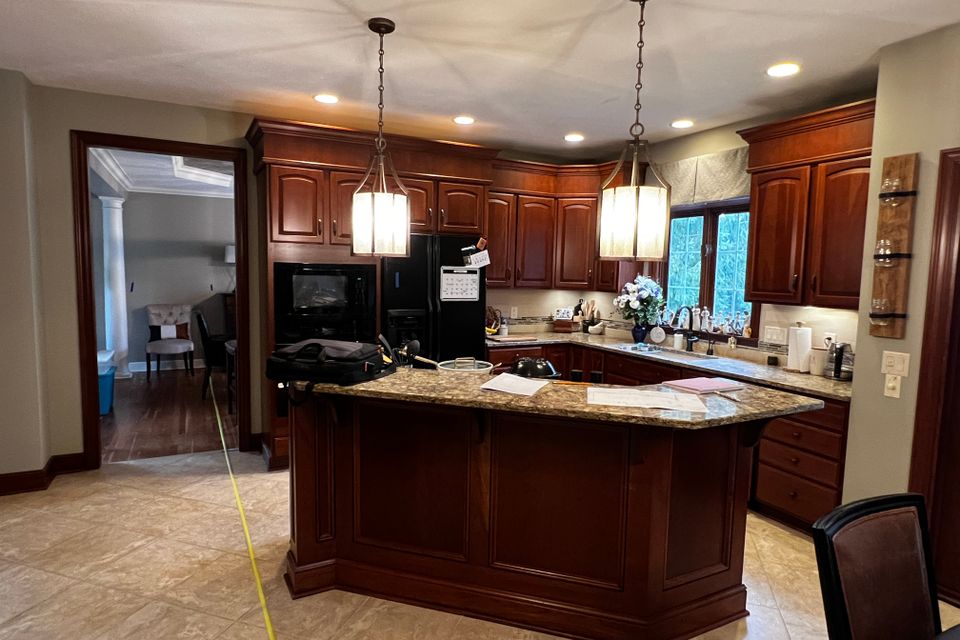 Kitchen before Hudson Ohio home renovation