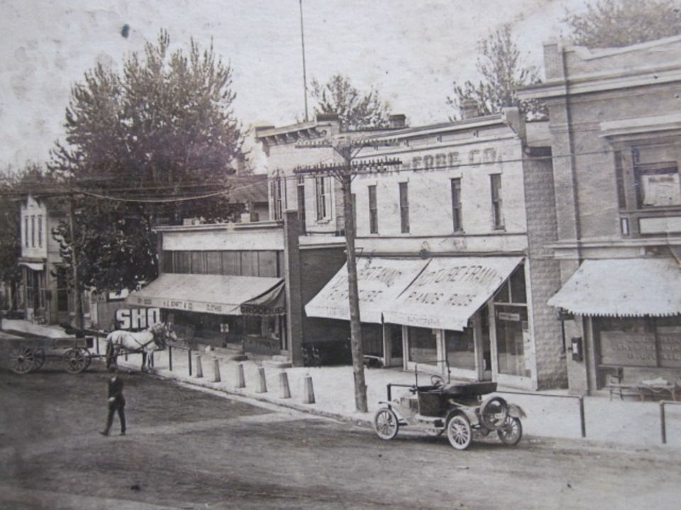New holstein historical society 06920140323 18623 1rg32eb