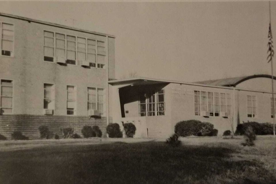 Ees old building