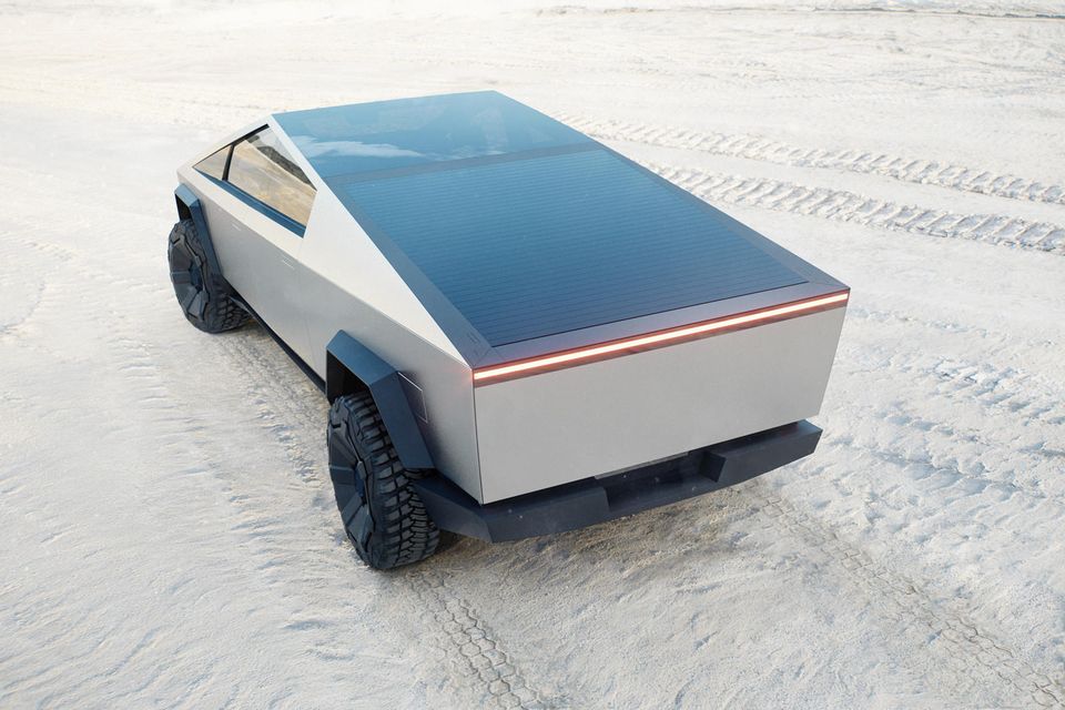 2024 tesla cybertruck view out back carbuzz 847797 1600