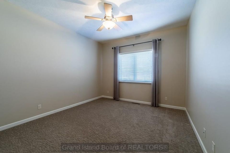 3811 meadowlark cir grand island ne 68803 d 7