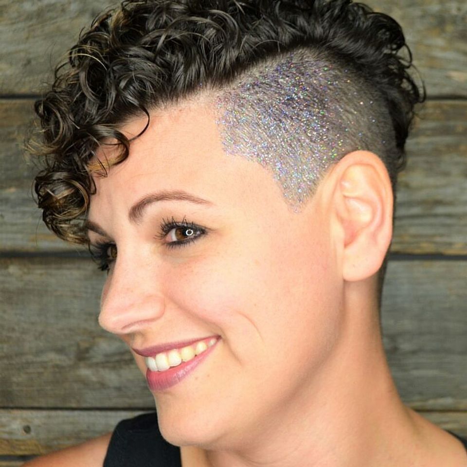 Twisted scizzors linsey side shave glitter 2