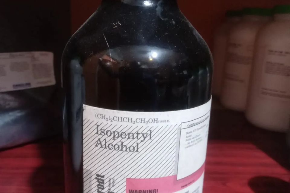 Isopentyl alcohol original