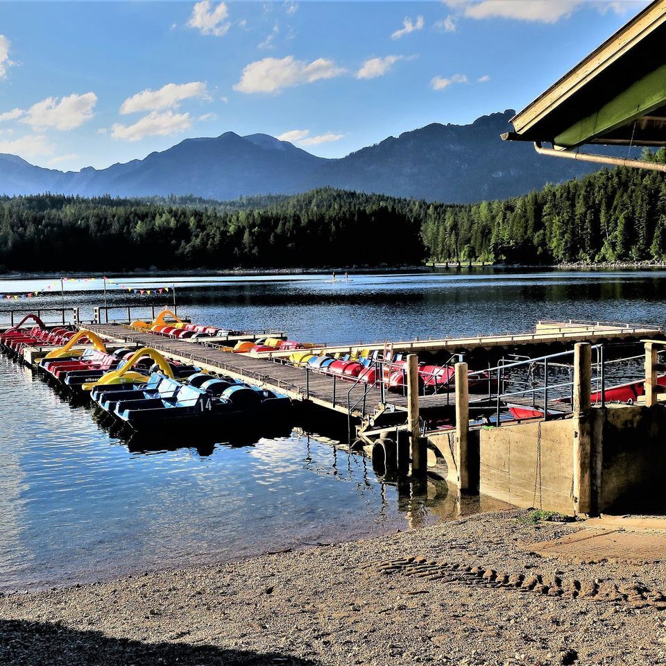 Boat rental g5158893dc 1920