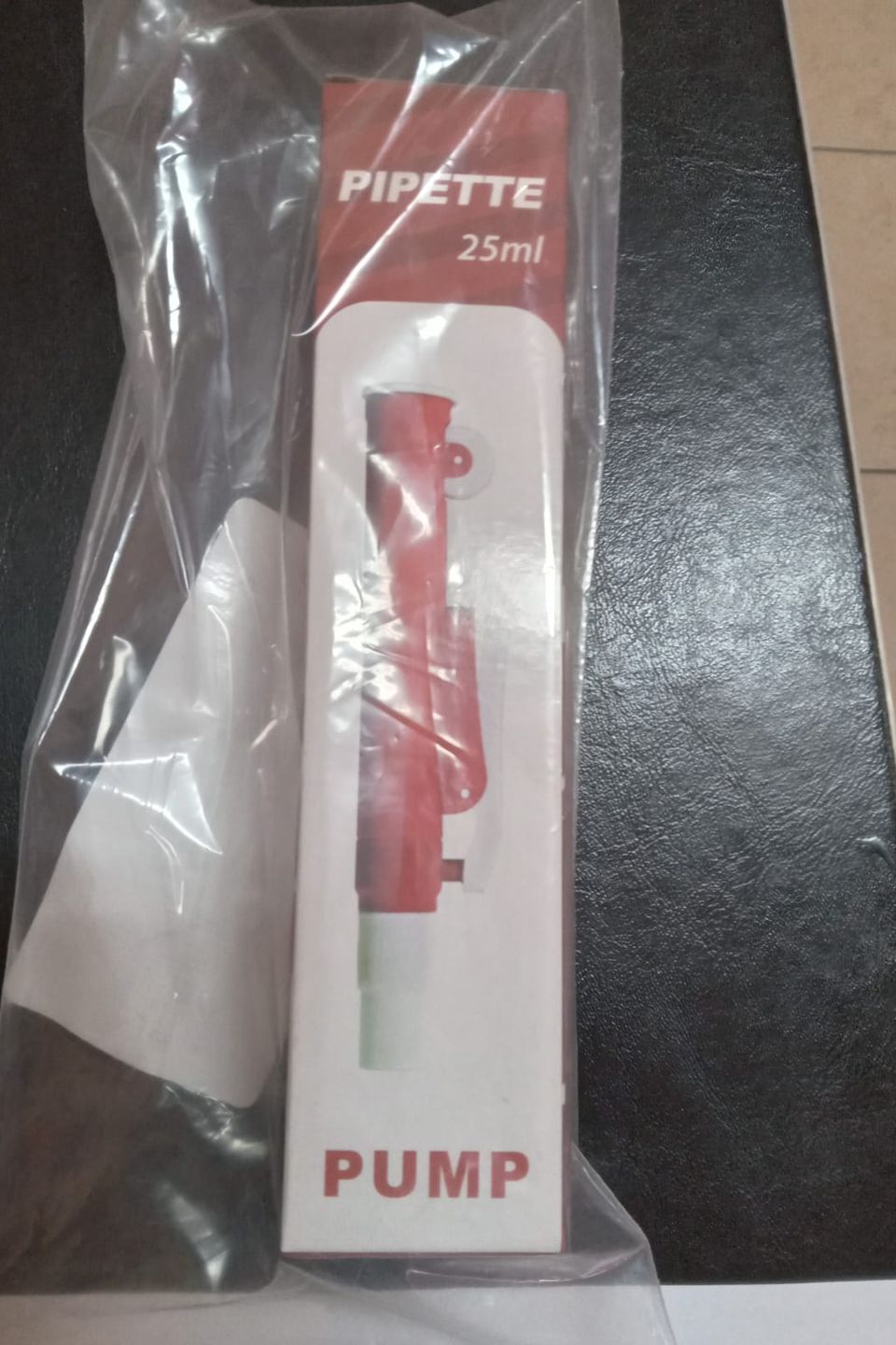 Pipet pump 25ml red