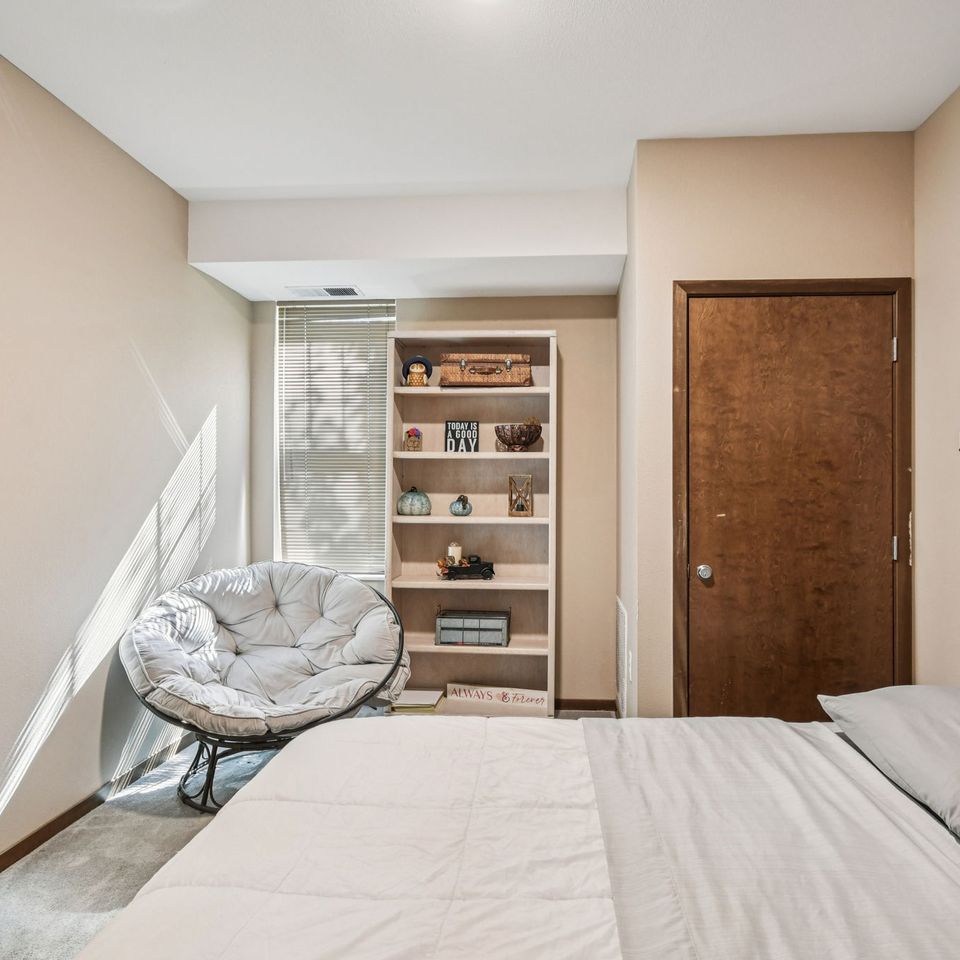 14 web or mls old hudson rd unit 106 014