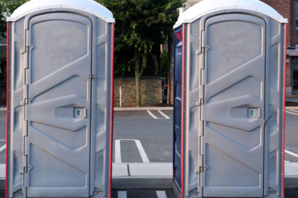 portable toilet rental