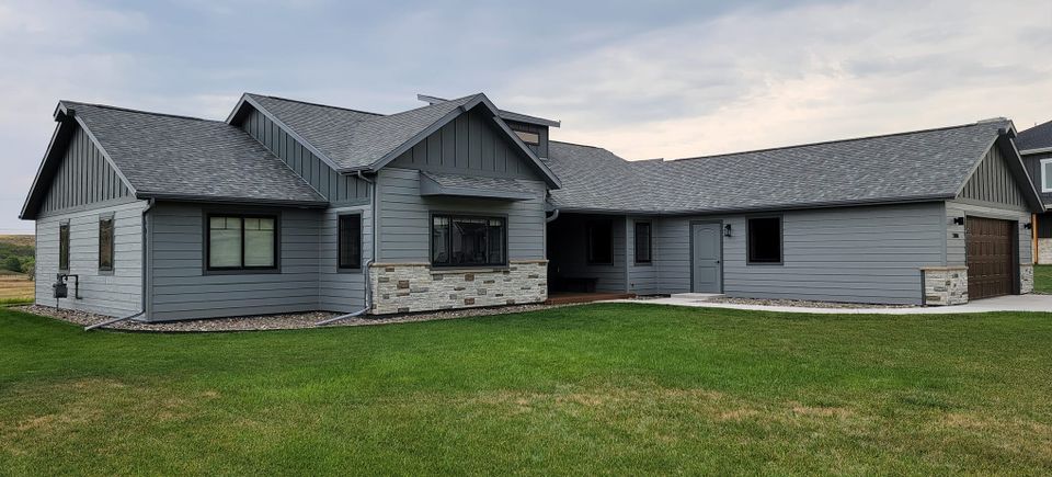 302592445 1690048004711662 869411341046314267 n