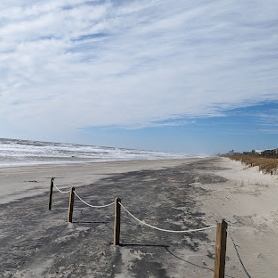 Pine knoll shores pic