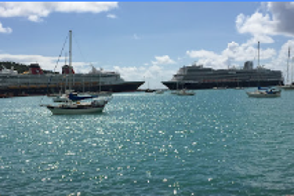 Email backgroundcruise