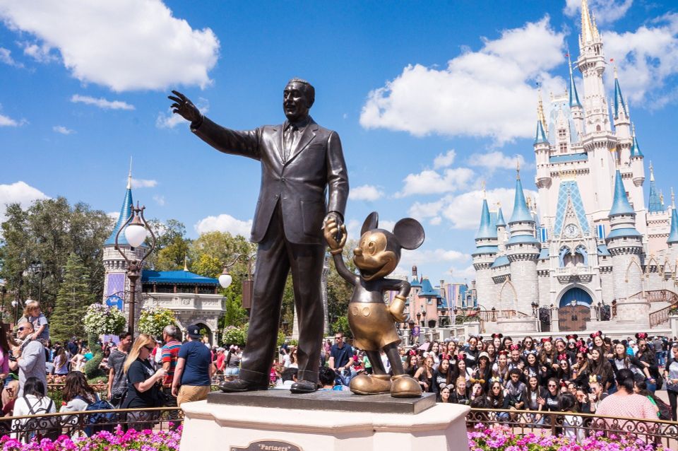 Disney gebd7b618b 1920