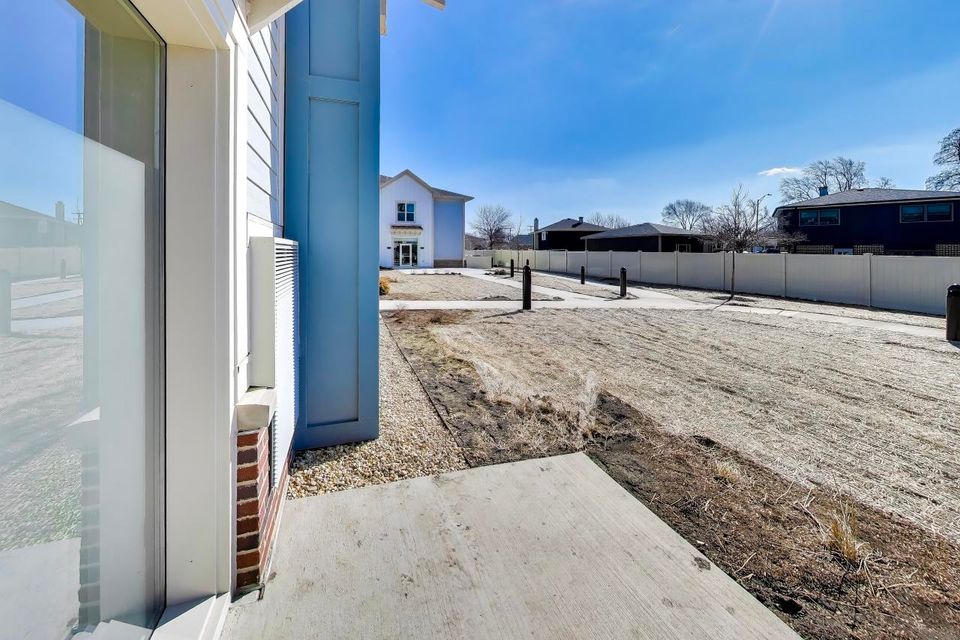 Hamlin avenue apartments (7)