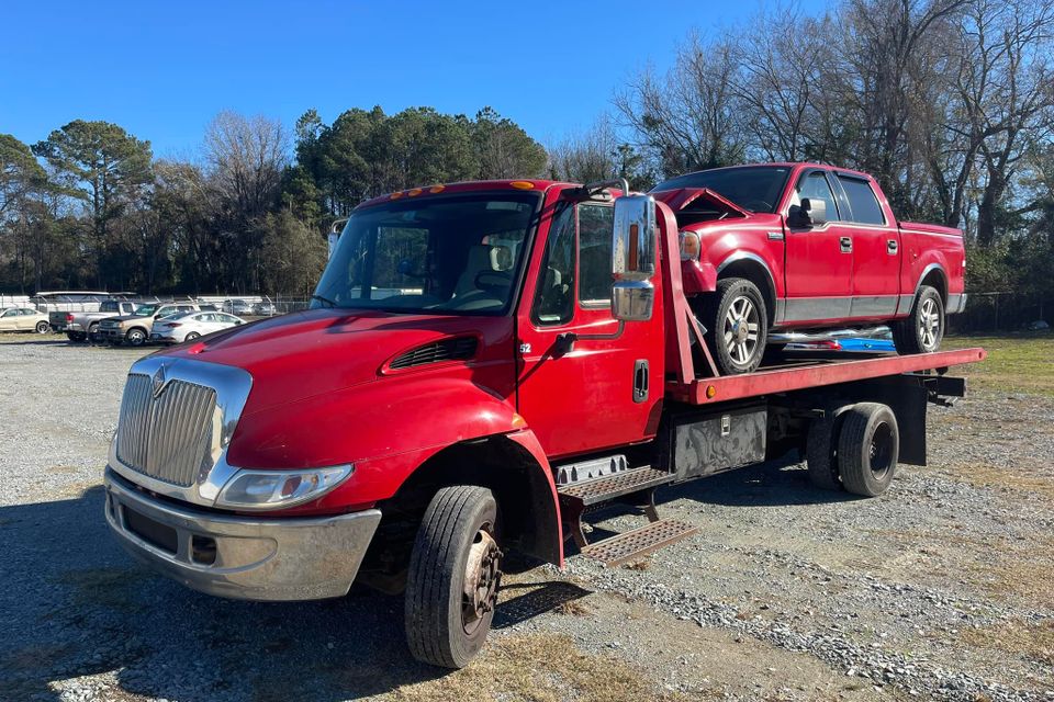 Figs towing red rollback
