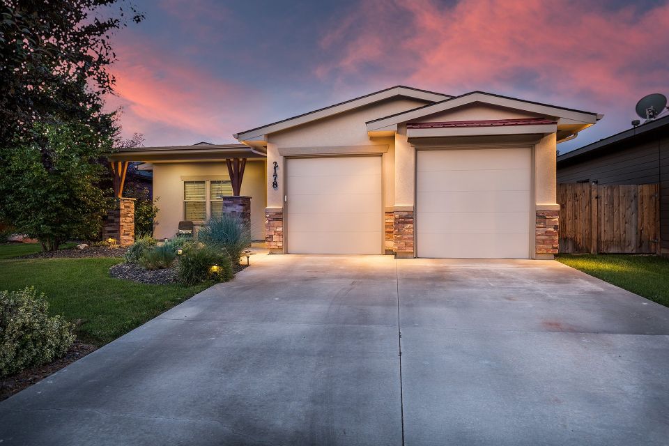 Jessebridgewater twilight g3fe2a7ad0 1920