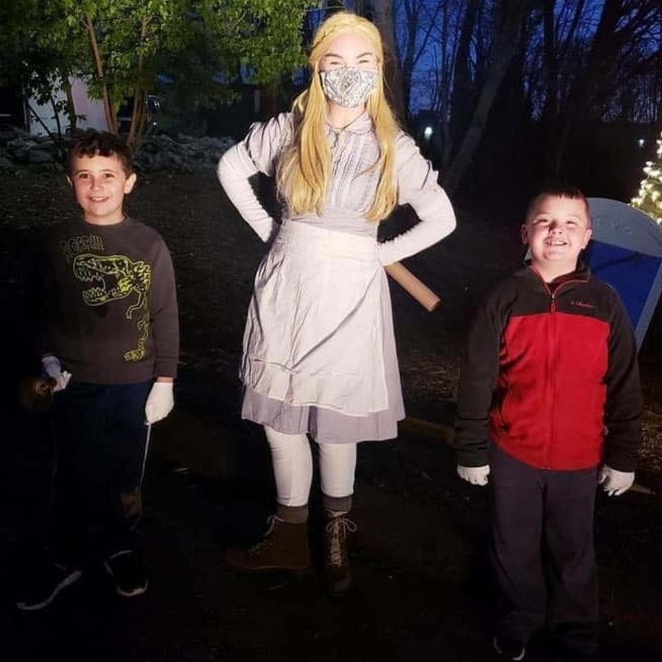 The wonderland experience april