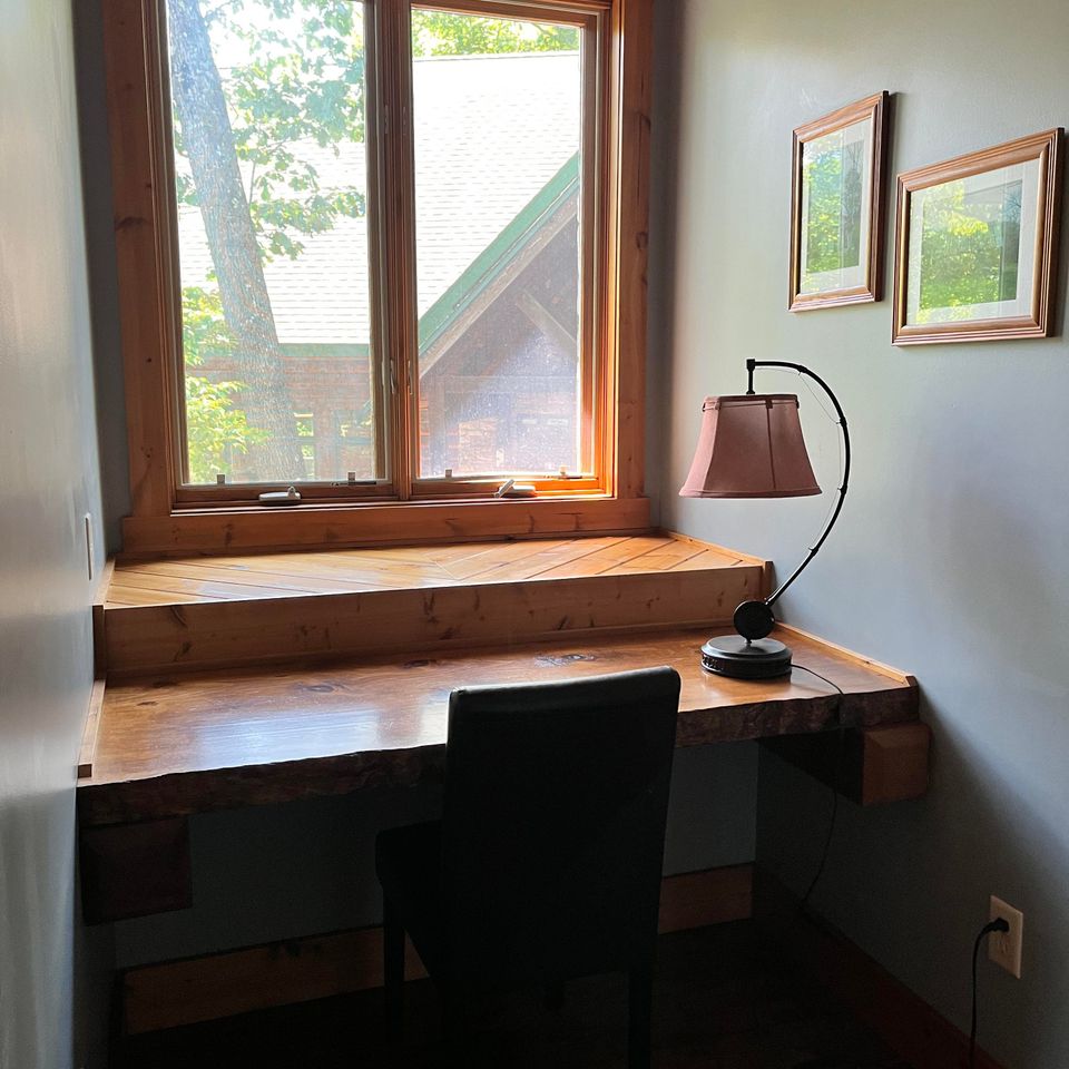 Rr1 office area