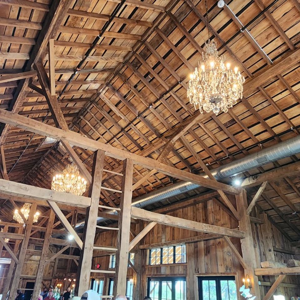 Chandeliers Barn at Bonner Creek