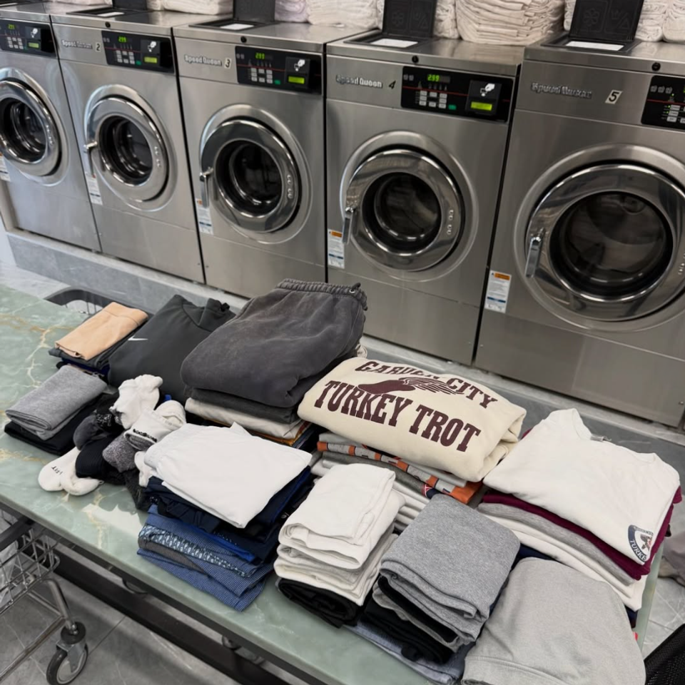 Full service laundromat