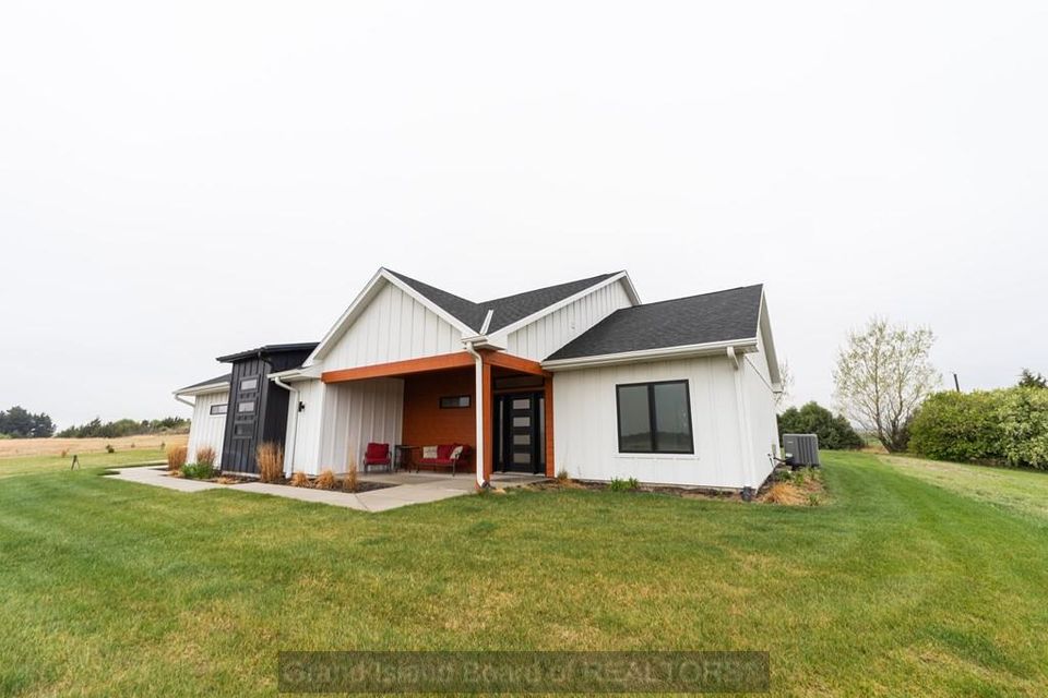696 8th ave st. paul  ne 68873 d 2