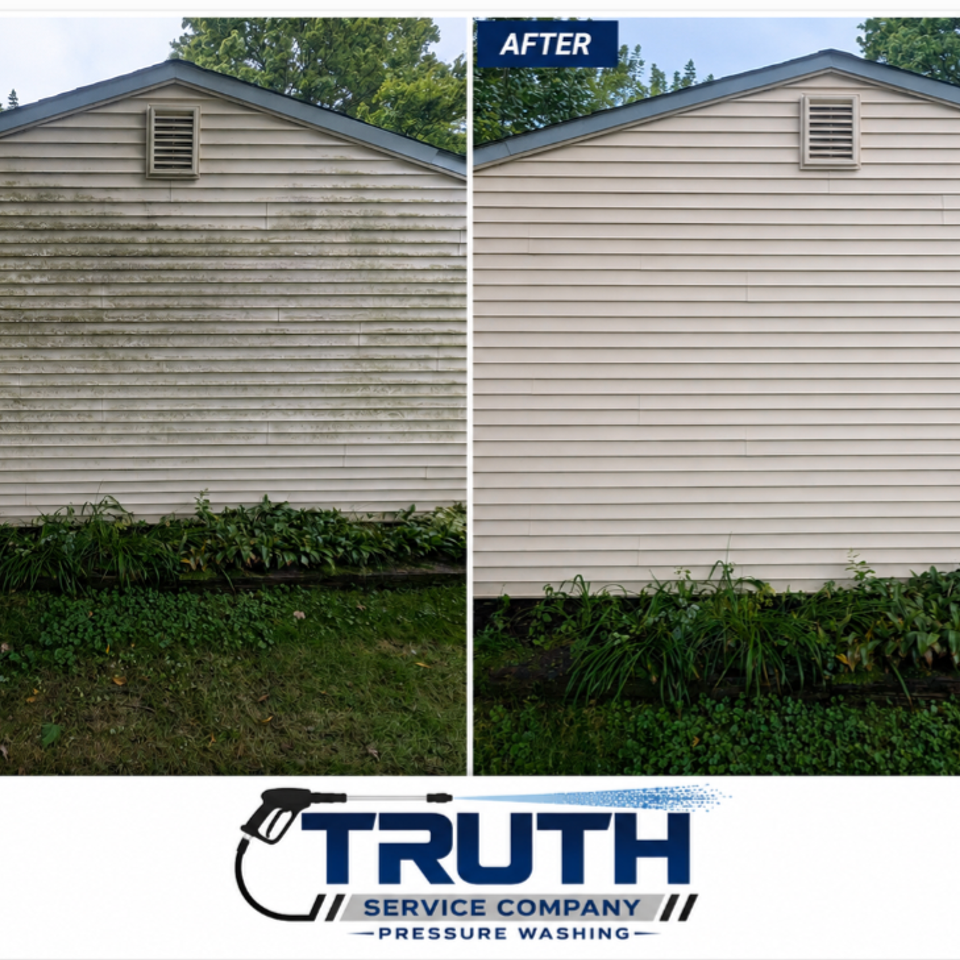 Before and after photos of house siding with dirt and grime removed.