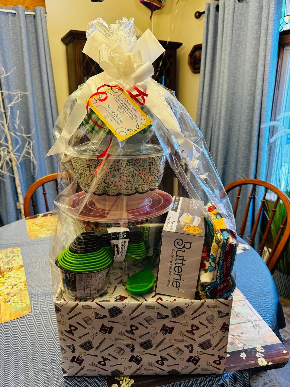 Kitchen raffle basket