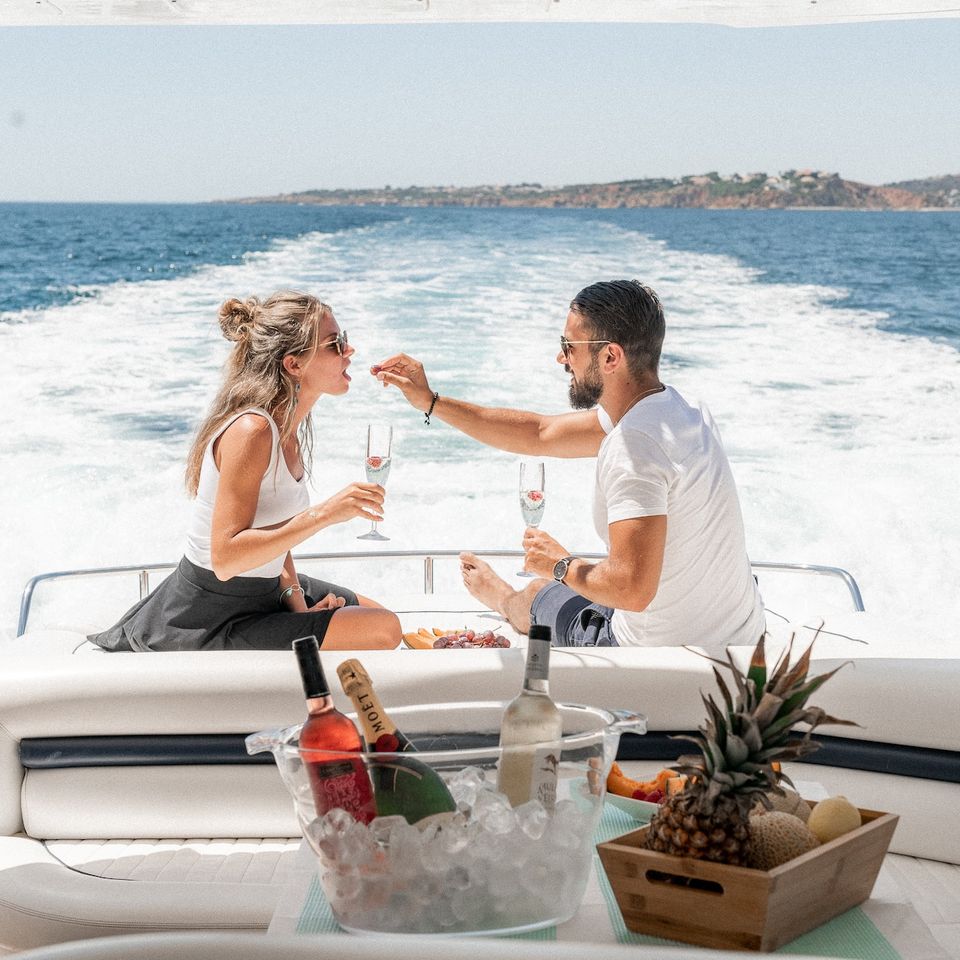 Couples Yacht Excursions