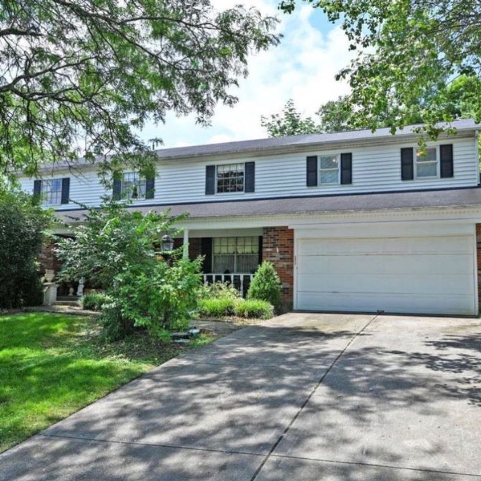 Larrison estate sales woodfield cincinnati079