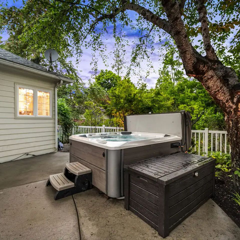 Hot tub1