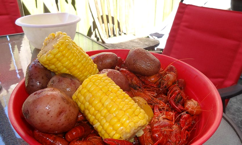 A crawfish boil at Bozo’s