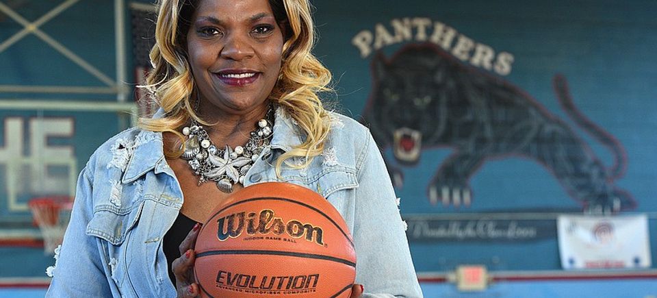 102610937 021022 venus lacy feature00 t800