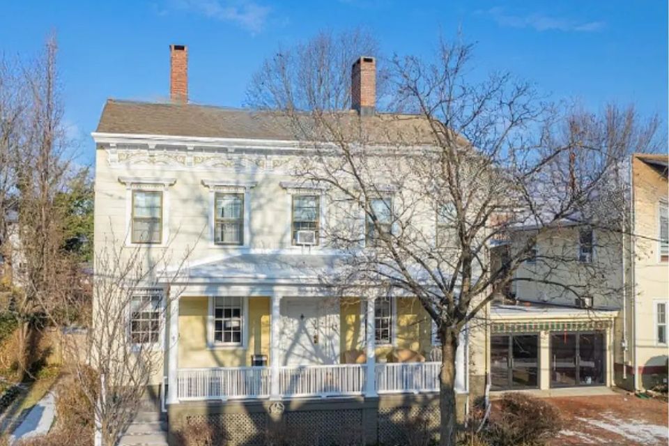 13 Maine St New Brunswick π 0.2 Miles 5 Bedrooms 1.5 Bathrooms