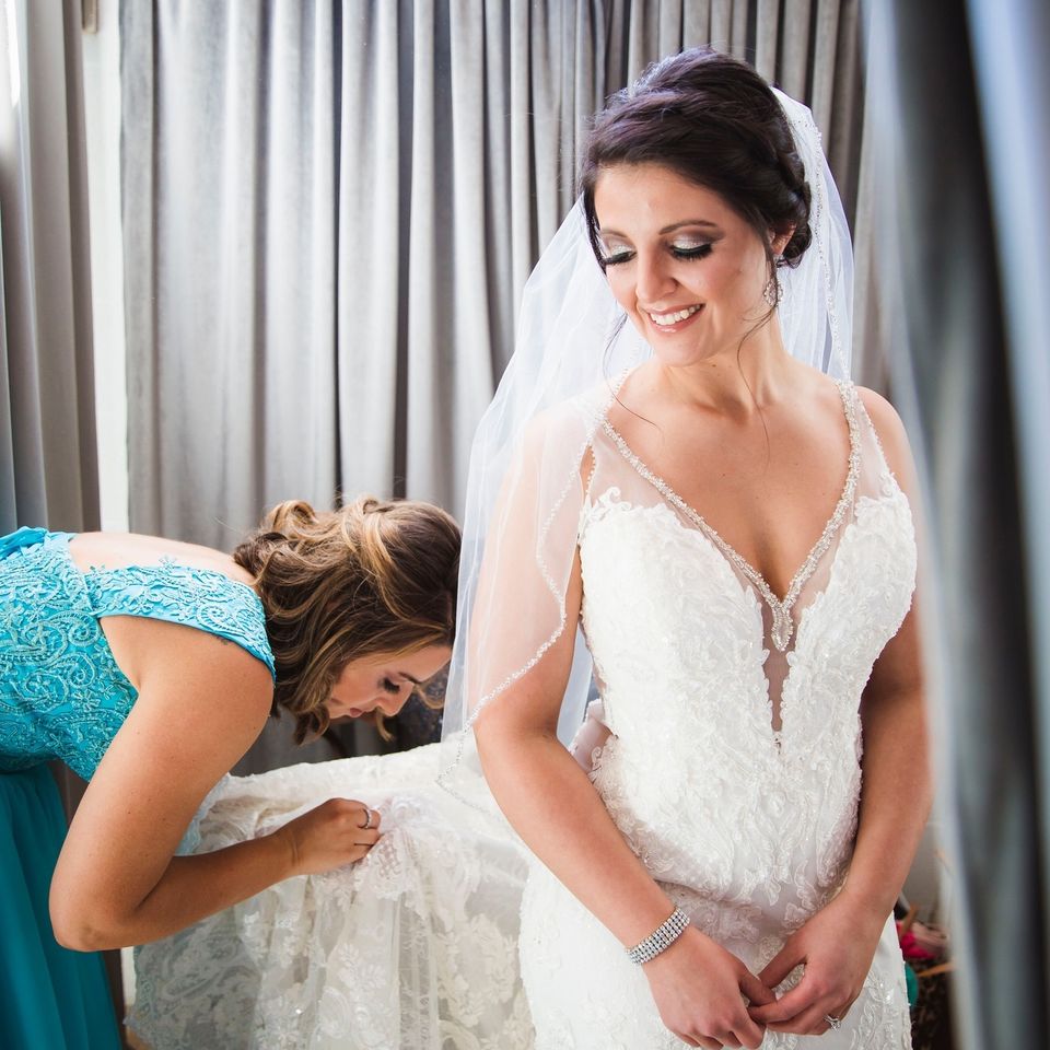 bride and bridesmade the coleman vault bridal suite