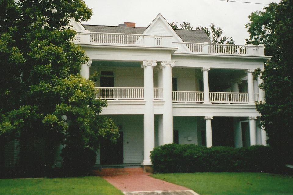 Canfield house 2004 floresville   photo by shirley grammer