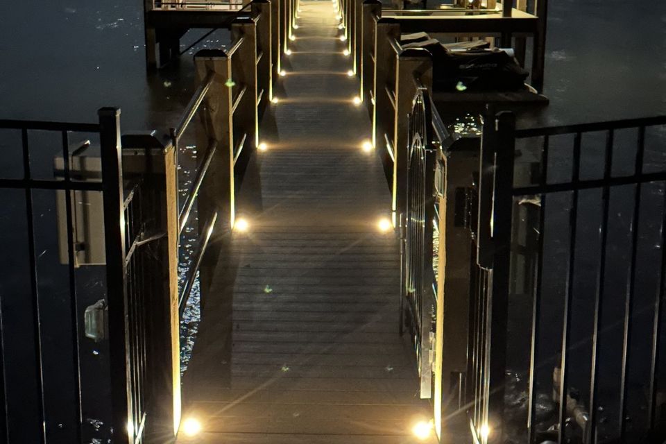 Dock 4