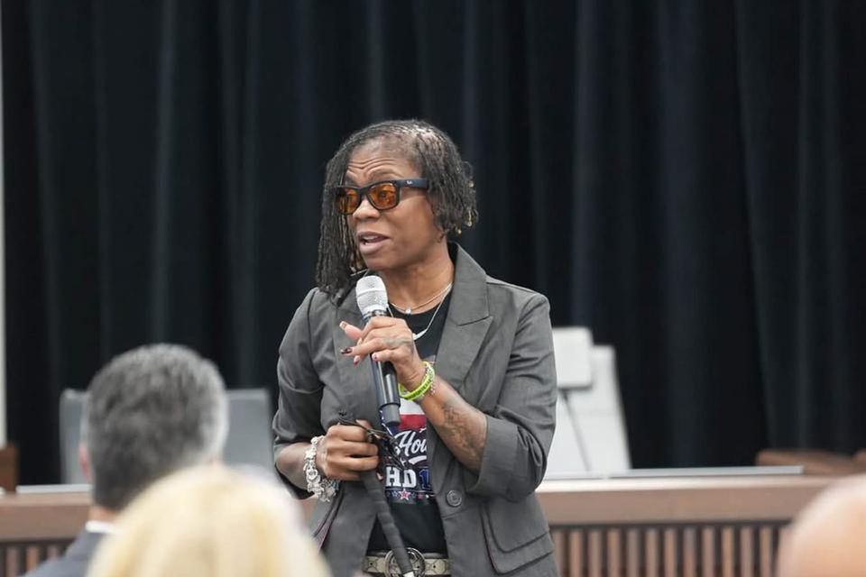 L.D. Howard introduces herself to candidate forum attendees