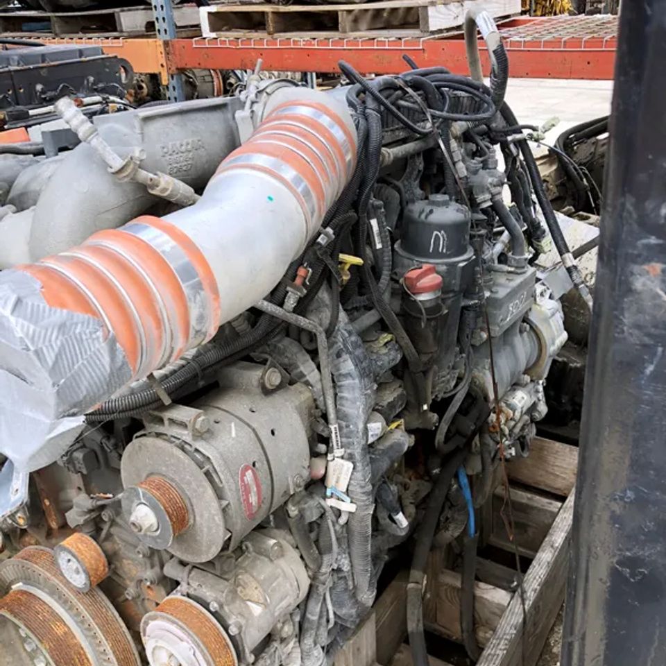 Pacaar 2014 mx 13 low miles engine 02