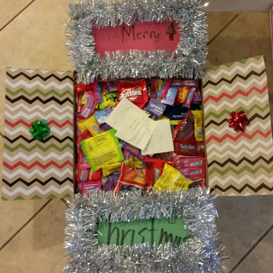 Pic 07   christmas package
