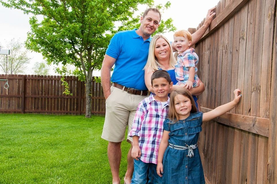 Family 3283949 960 72020180420 25150 83x52s